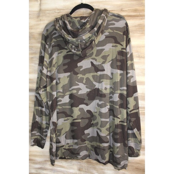 ZENANA Women's Camo Print Hoodie Small - Picture 2 of 3